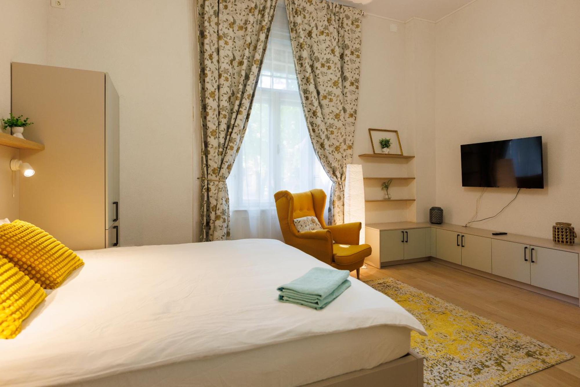 Victoriei Square Apartment Timisoara Bagian luar foto